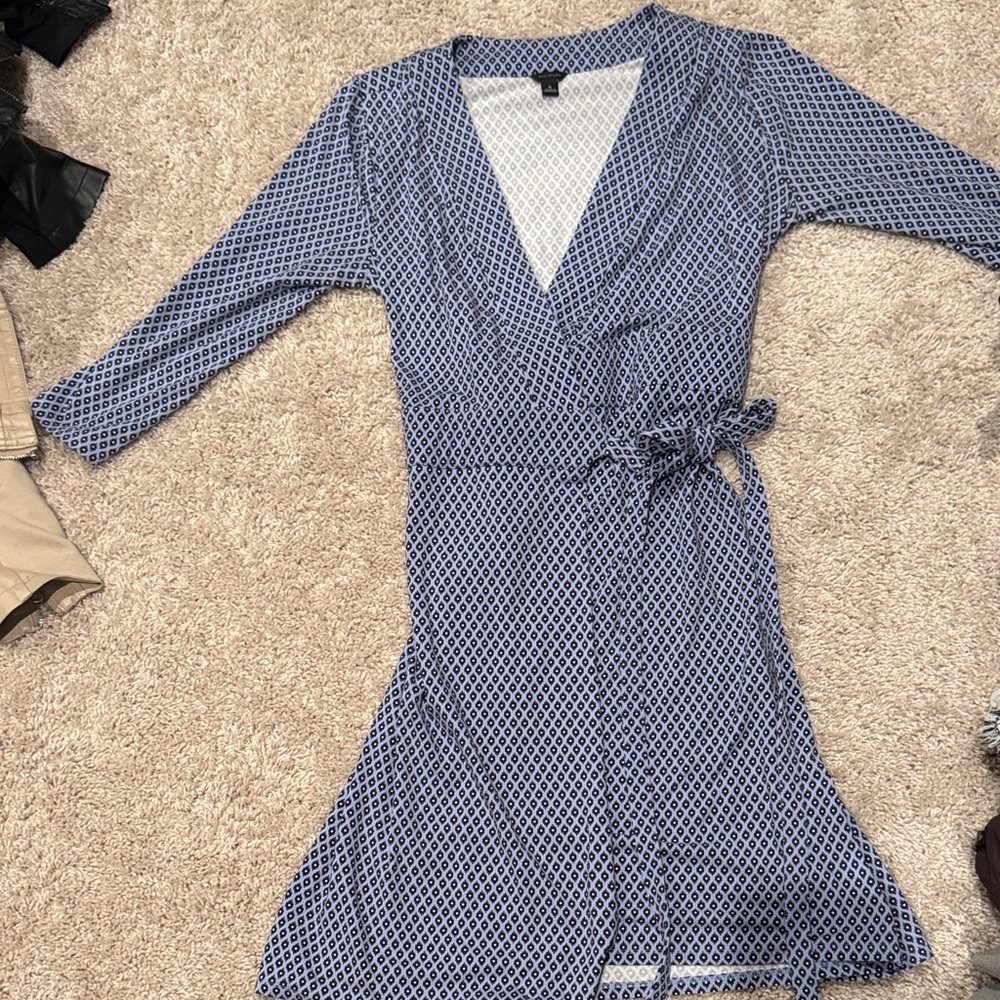 Ann Taylor Blue and White Patterned Dress